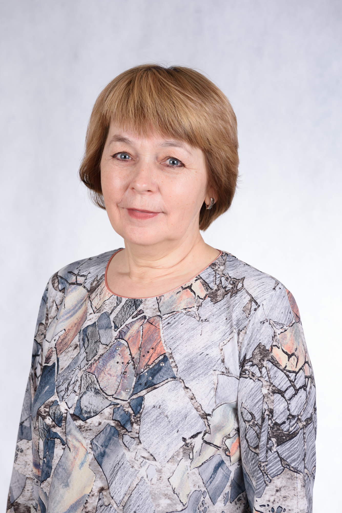 Кустова Людмила Юрьевна.