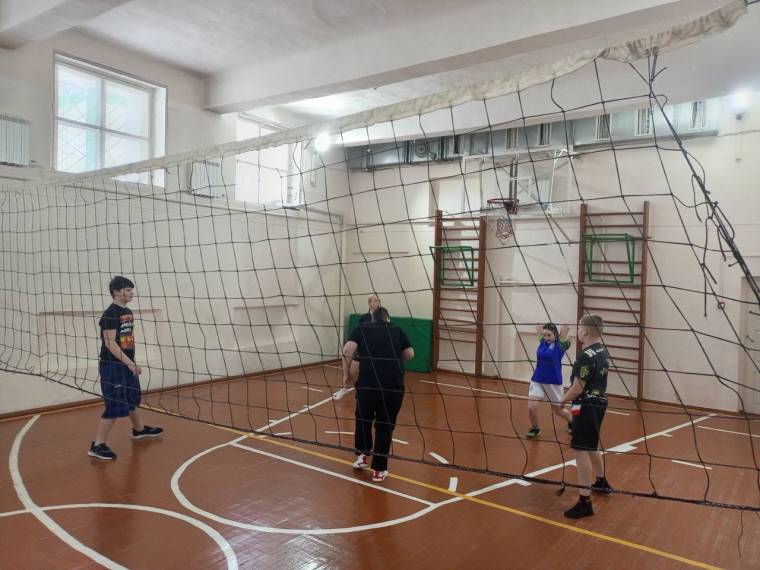 Соревнования по Пионерболу.